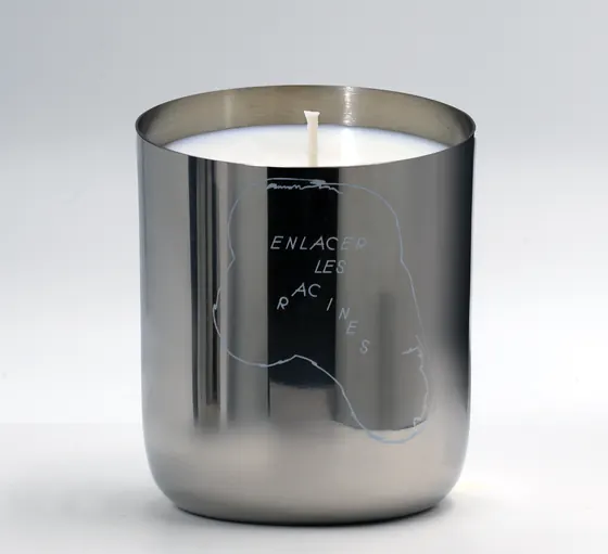 Bougie Enlacer les Racines dans son contenant en inox